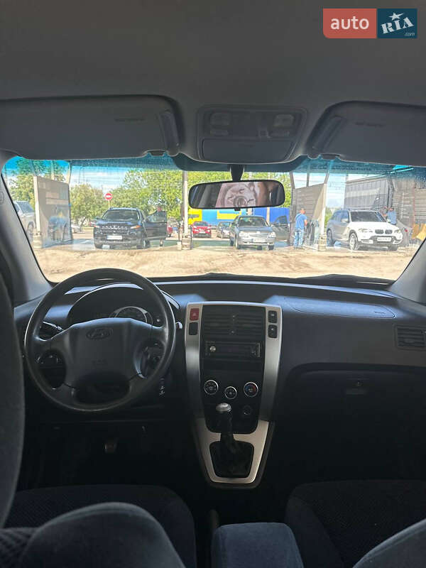 Позашляховик / Кросовер Hyundai Tucson 2007 в Сумах