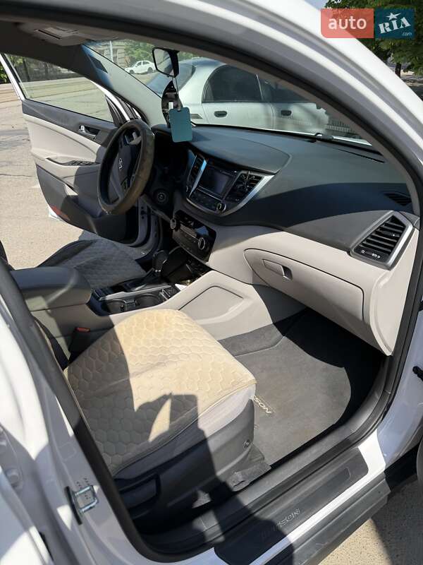 Внедорожник / Кроссовер Hyundai Tucson 2016 в Запорожье