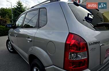 Позашляховик / Кросовер Hyundai Tucson 2006 в 