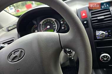Позашляховик / Кросовер Hyundai Tucson 2006 в 