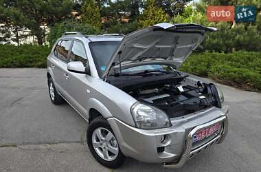 Позашляховик / Кросовер Hyundai Tucson 2006 в 