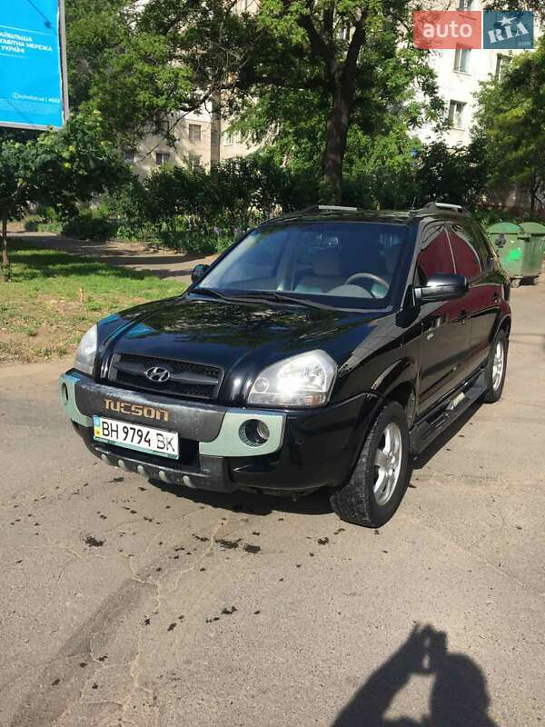 Внедорожник / Кроссовер Hyundai Tucson 2008 в 