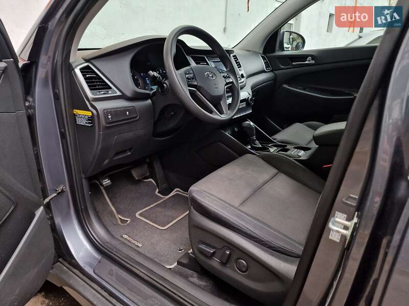 Позашляховик / Кросовер Hyundai Tucson 2016 в Одесі