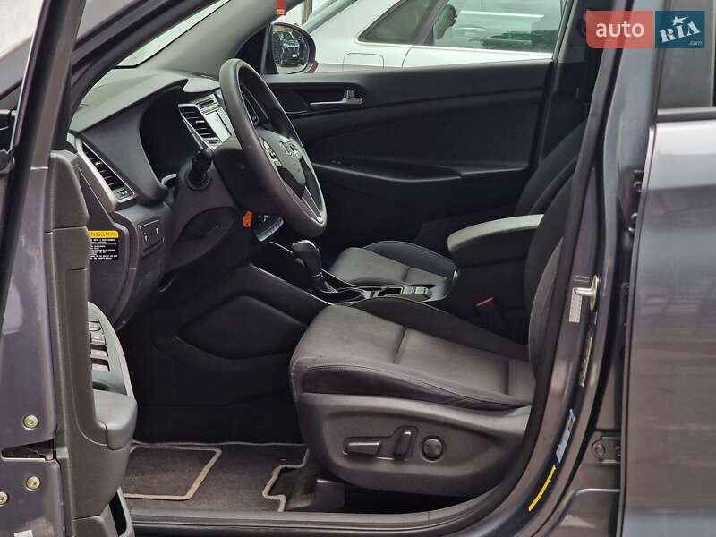 Позашляховик / Кросовер Hyundai Tucson 2016 в Одесі