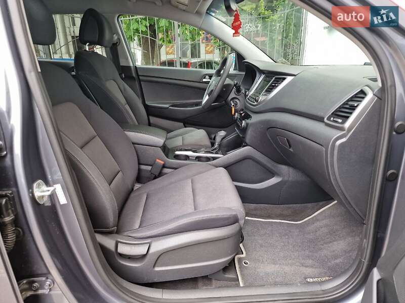 Позашляховик / Кросовер Hyundai Tucson 2016 в Одесі