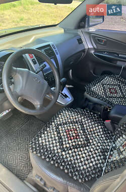 Внедорожник / Кроссовер Hyundai Tucson 2006 в 
