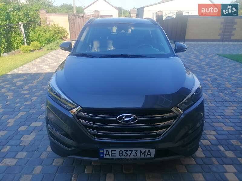 Внедорожник / Кроссовер Hyundai Tucson 2017 в 