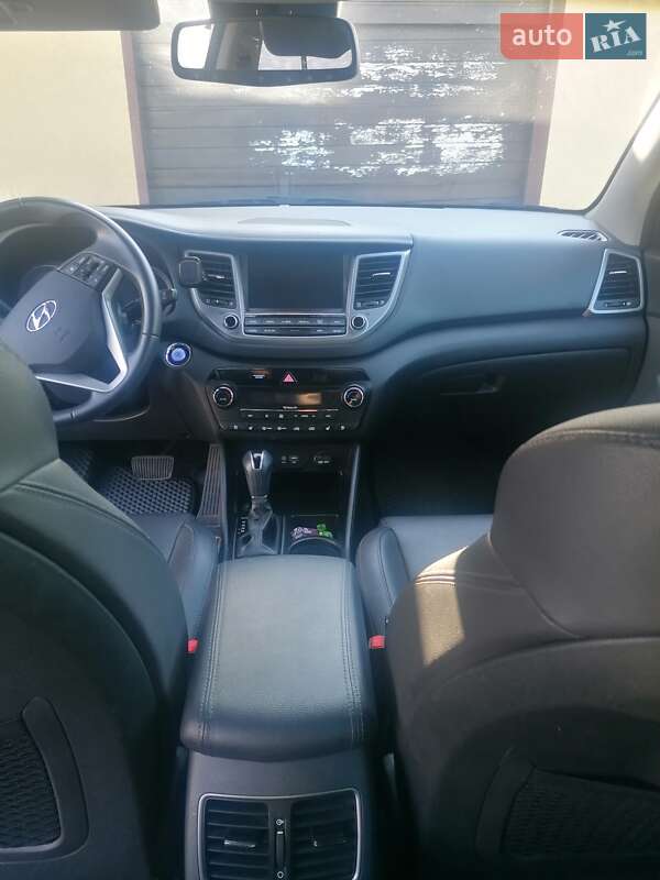 Позашляховик / Кросовер Hyundai Tucson 2017 в Дніпрі фото 9 Позашляховик / Кросовер Hyundai Tucson 2017 в Дніпрі