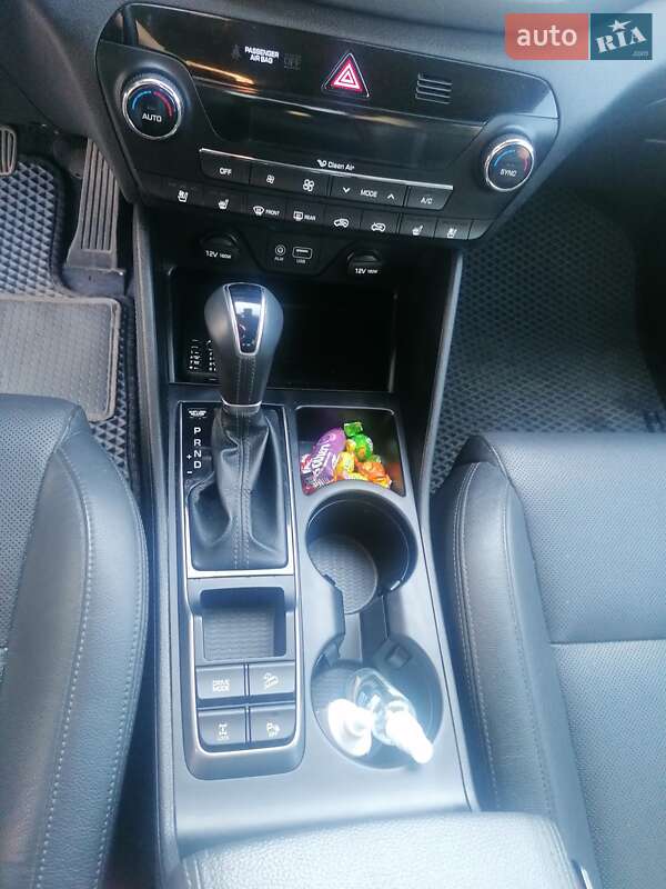 Позашляховик / Кросовер Hyundai Tucson 2017 в Дніпрі фото 6 Позашляховик / Кросовер Hyundai Tucson 2017 в Дніпрі