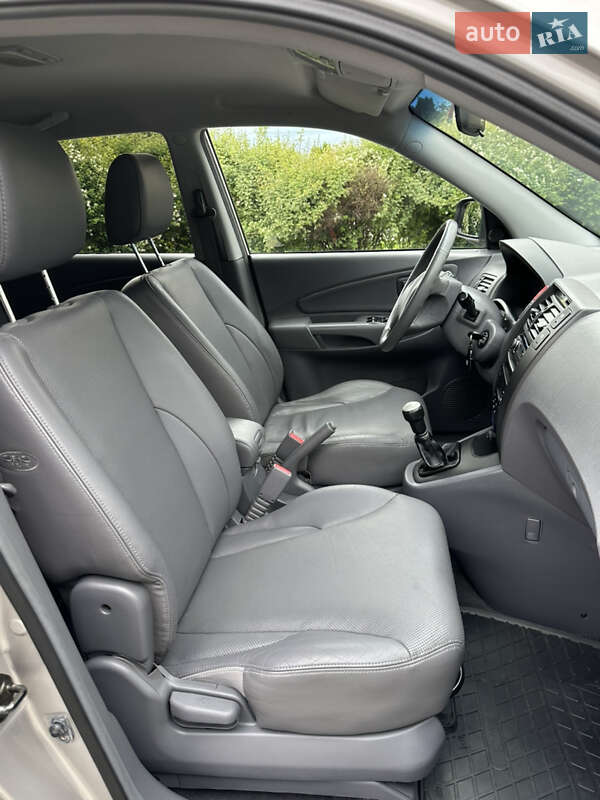 Позашляховик / Кросовер Hyundai Tucson 2005 в Тернополі