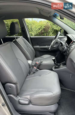 Позашляховик / Кросовер Hyundai Tucson 2005 в 
