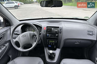 Позашляховик / Кросовер Hyundai Tucson 2005 в 