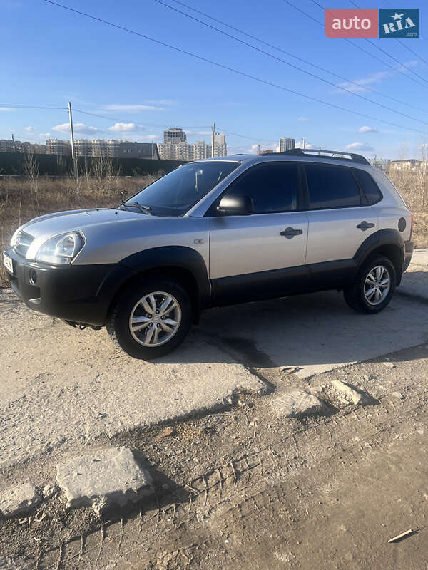 Внедорожник / Кроссовер Hyundai Tucson 2011 в Киеве