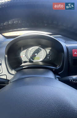 Внедорожник / Кроссовер Hyundai Tucson 2011 в 