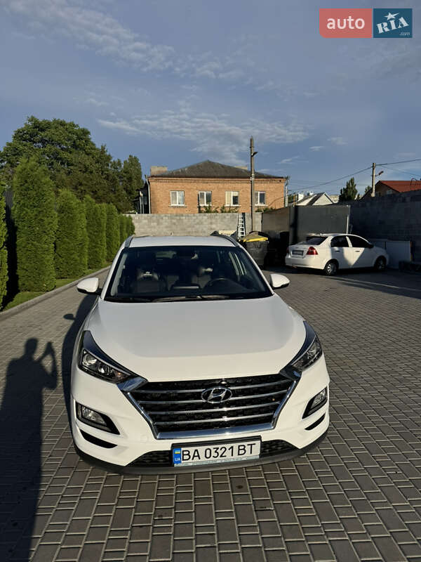 Внедорожник / Кроссовер Hyundai Tucson 2019 в 