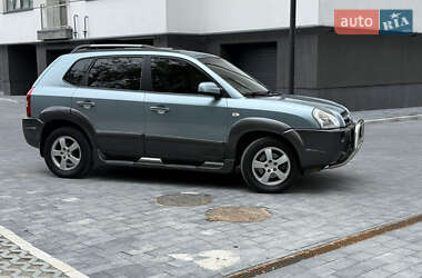Внедорожник / Кроссовер Hyundai Tucson 2008 в 