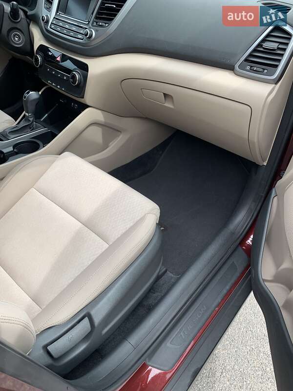 Внедорожник / Кроссовер Hyundai Tucson 2015 в Днепре