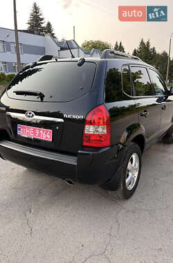 Позашляховик / Кросовер Hyundai Tucson 2005 в 