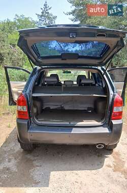 Позашляховик / Кросовер Hyundai Tucson 2008 в 