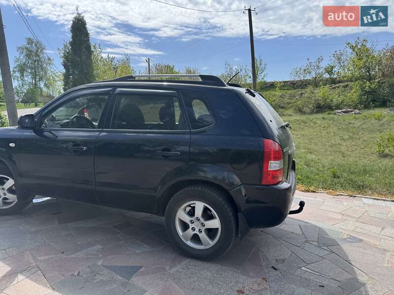 Внедорожник / Кроссовер Hyundai Tucson 2007 в 