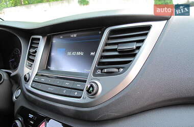 Внедорожник / Кроссовер Hyundai Tucson 2017 в 