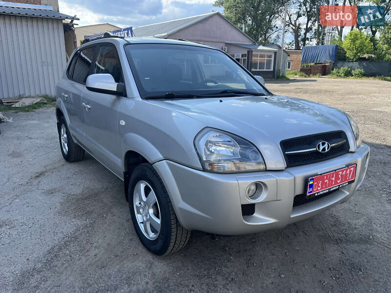 Внедорожник / Кроссовер Hyundai Tucson 2007 в 