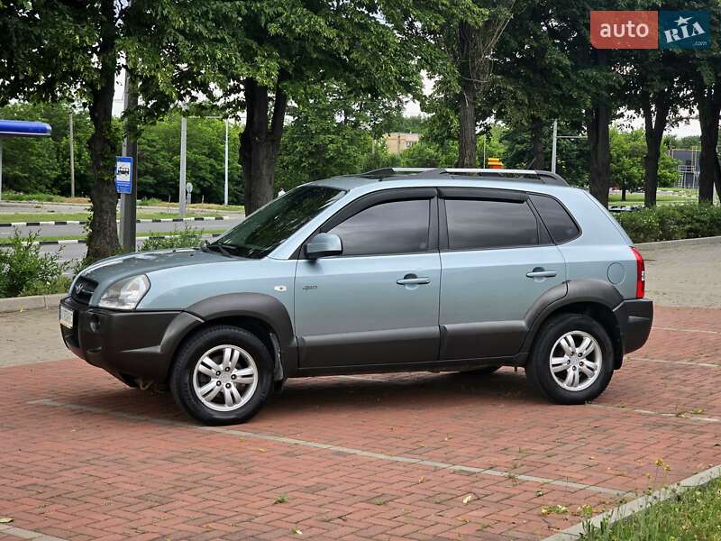 Внедорожник / Кроссовер Hyundai Tucson 2006 в 