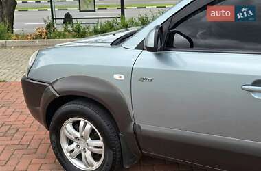 Внедорожник / Кроссовер Hyundai Tucson 2006 в 