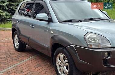 Внедорожник / Кроссовер Hyundai Tucson 2006 в 