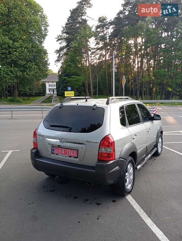 Внедорожник / Кроссовер Hyundai Tucson 2007 в 