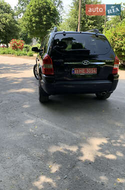 Внедорожник / Кроссовер Hyundai Tucson 2006 в 
