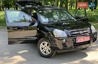 Внедорожник / Кроссовер Hyundai Tucson 2006 в 