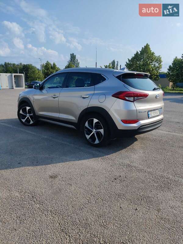 Позашляховик / Кросовер Hyundai Tucson 2016 в Дніпрі