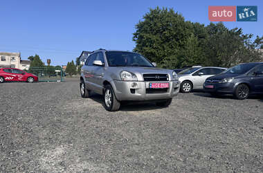 Внедорожник / Кроссовер Hyundai Tucson 2006 в 