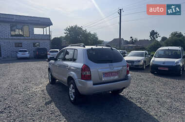Внедорожник / Кроссовер Hyundai Tucson 2006 в 