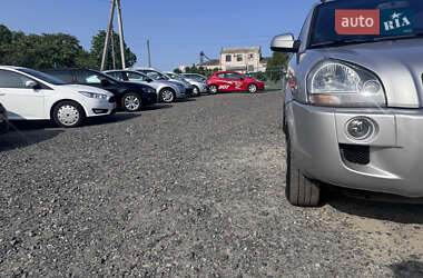 Внедорожник / Кроссовер Hyundai Tucson 2006 в 