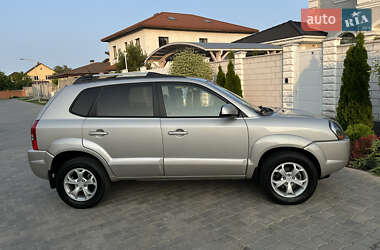 Внедорожник / Кроссовер Hyundai Tucson 2008 в 