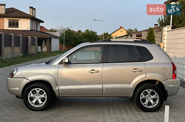 Внедорожник / Кроссовер Hyundai Tucson 2008 в 