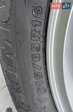 Внедорожник / Кроссовер Hyundai Tucson 2011 в 