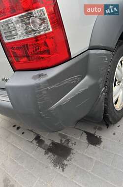 Внедорожник / Кроссовер Hyundai Tucson 2011 в 