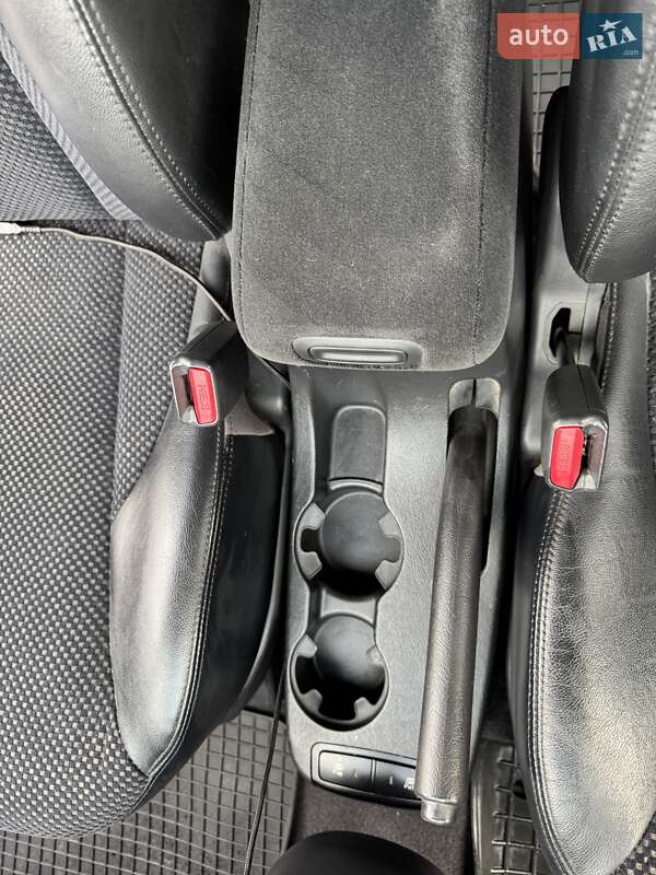 Позашляховик / Кросовер Hyundai Tucson 2011 в Києві