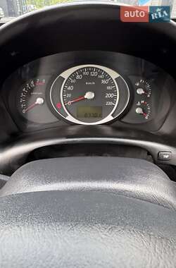 Внедорожник / Кроссовер Hyundai Tucson 2011 в 