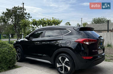 Внедорожник / Кроссовер Hyundai Tucson 2017 в 