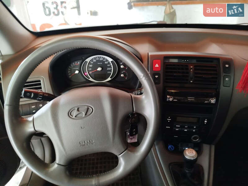 Позашляховик / Кросовер Hyundai Tucson 2005 в Черкасах