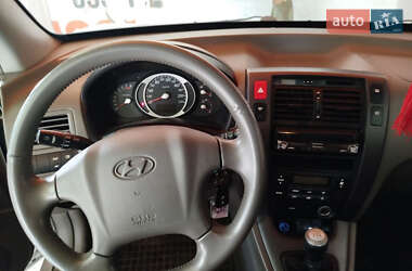Внедорожник / Кроссовер Hyundai Tucson 2005 в 