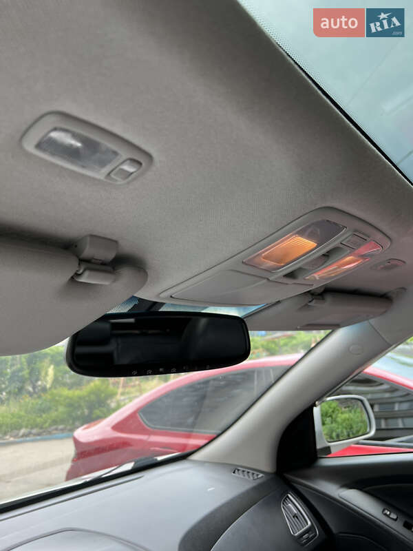 Позашляховик / Кросовер Hyundai Tucson 2012 в Кривому Розі