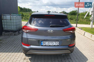 Внедорожник / Кроссовер Hyundai Tucson 2015 в 