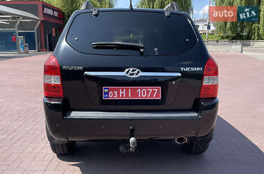 Внедорожник / Кроссовер Hyundai Tucson 2006 в 