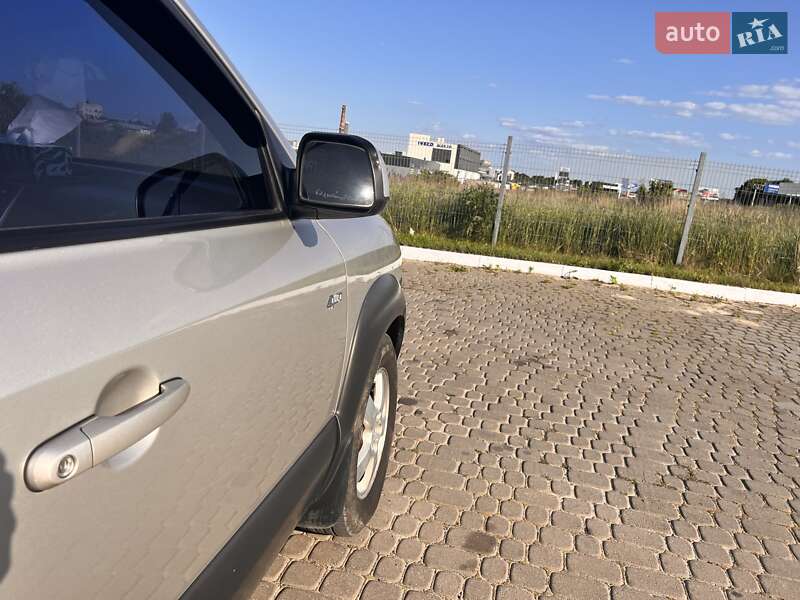Позашляховик / Кросовер Hyundai Tucson 2008 в Львові