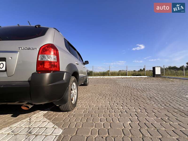 Позашляховик / Кросовер Hyundai Tucson 2008 в Львові